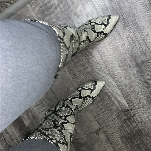 I.N.C International Authentic Snakeskin Boots SOLD - Picture 6 of 8